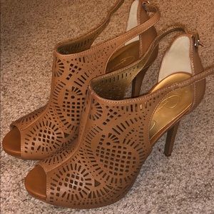 Jessica Simpson tan heels size 8